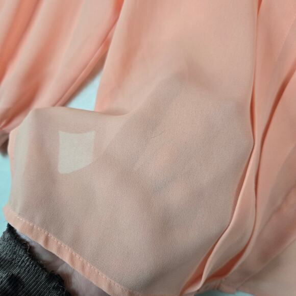 Diane Von Furstenberg Peach Blouse Womens Size 12 Top Flowy Button Up 0839 - Picture 3 of 8